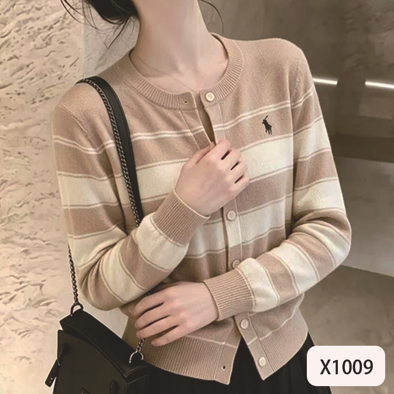 Korean-style, color-blocked, round-neck, button-down knit cardigan for women, 2026 early autumn collection, exuding a sophisticated and stylish vibe, versatile sweater