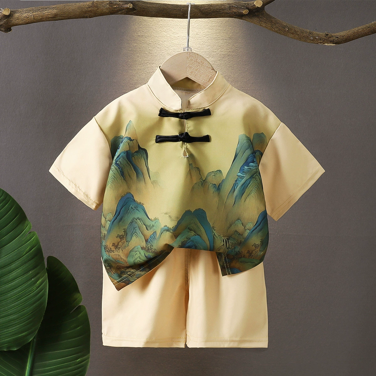 Детская одежда Летний тонкий костюм 2025 Новый китайский мальчик с пряжкой Тан костюм красивый ребенок с короткими рукавами