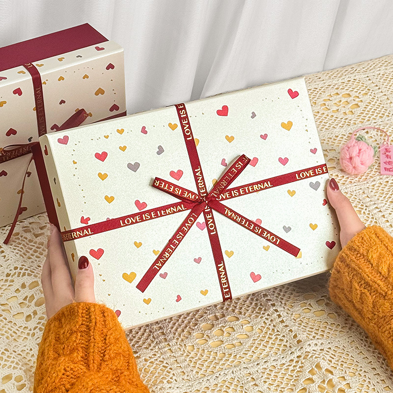 Explosiones de arco en stock caja de regalo para novia caja de regalo cuadrada caja de cumpleaños lápiz labial caja de embalaje de cosméticos al por mayor