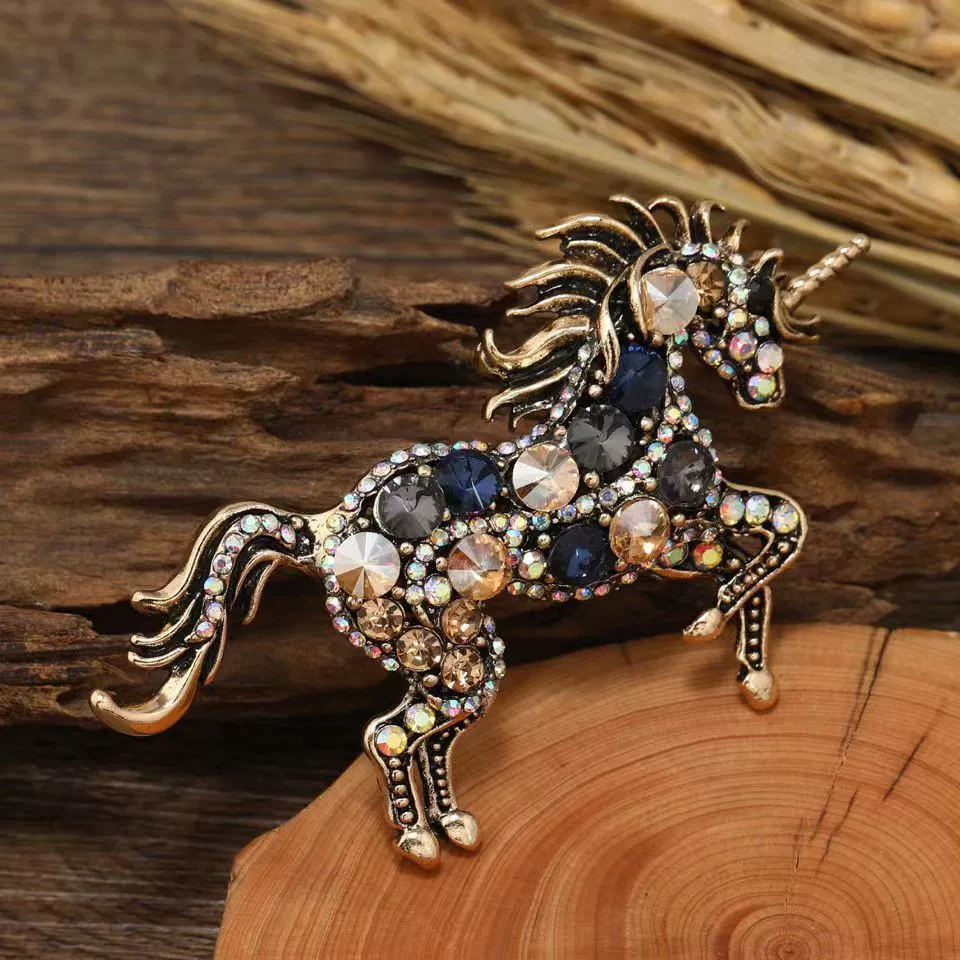 Трансграничная электронная коммерция ретро брошь с животными Лошадь Единорог Сплав чешский бриллиант кристалл аксессуары для корсажа брошь оптом