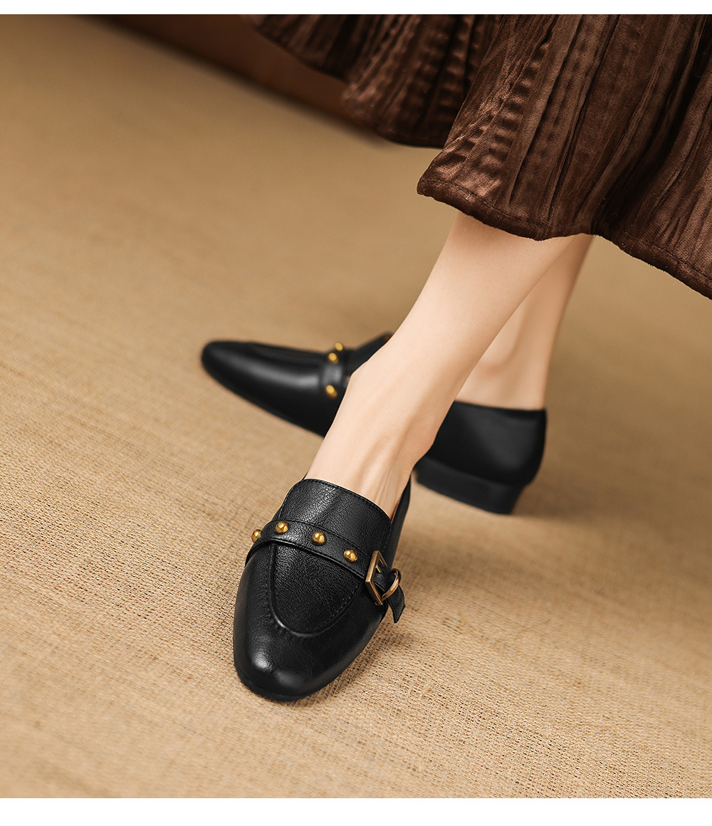 Giày da cừu loafer nữ mũi tròn gót thấp đinh tán — đen chi tiết 18
