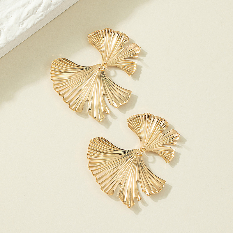 New Style Fashion Ginkgo Leaf Alloy Stud Earrings display picture 5