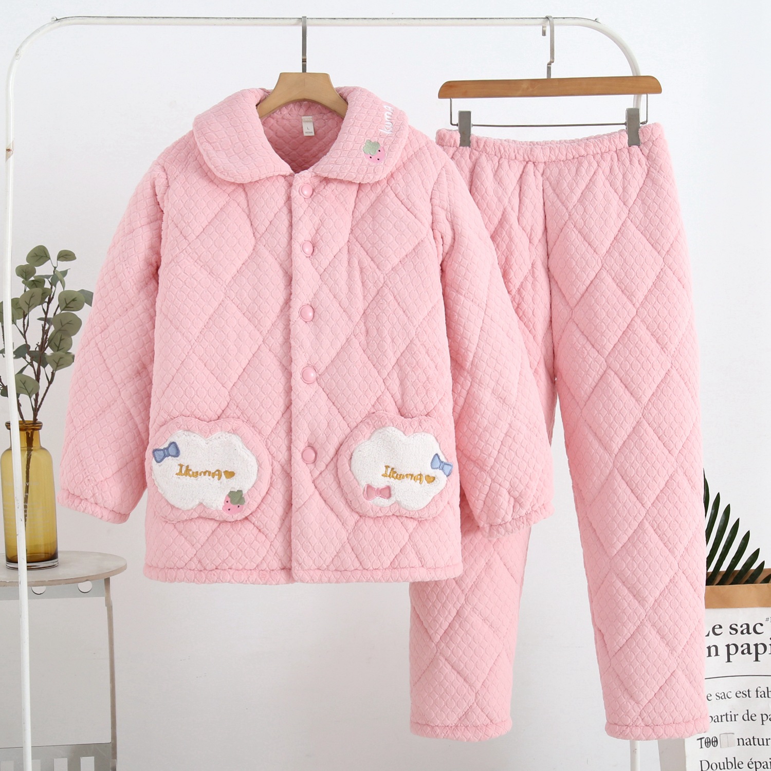 パジャマ女性冬のサンゴのベルベットの三層の厚いベルベット保温綿フランネル春秋冬の家庭服