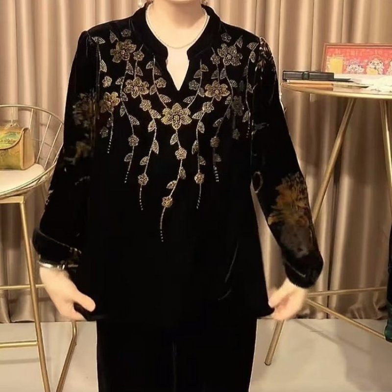 秋冬中老年丝绒洋气烫钻烧花大码宽松遮肉妈妈装上衣气质长袖小衫|undefined