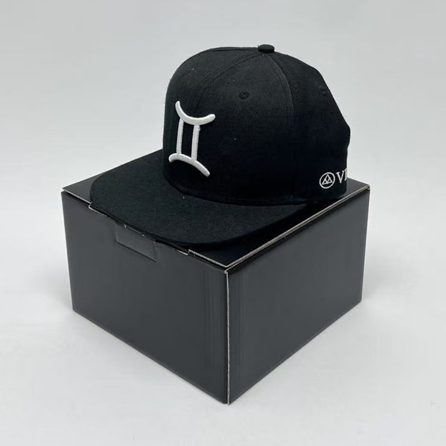 大型黒色野球帽包装箱 E段ボール耐圧ギフトボックス 在庫あり