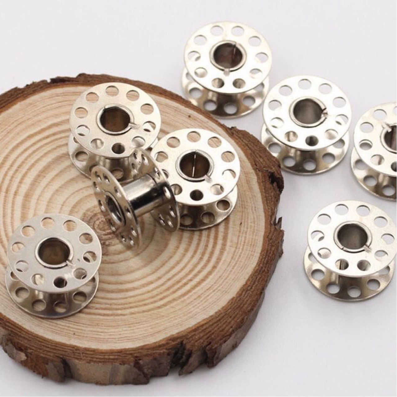 Принадлежности для швейных машин бытовые электрические универсальные шпульки с нитками со старой педалью швейная машина Нижняя линия бытовая машина Шпулька