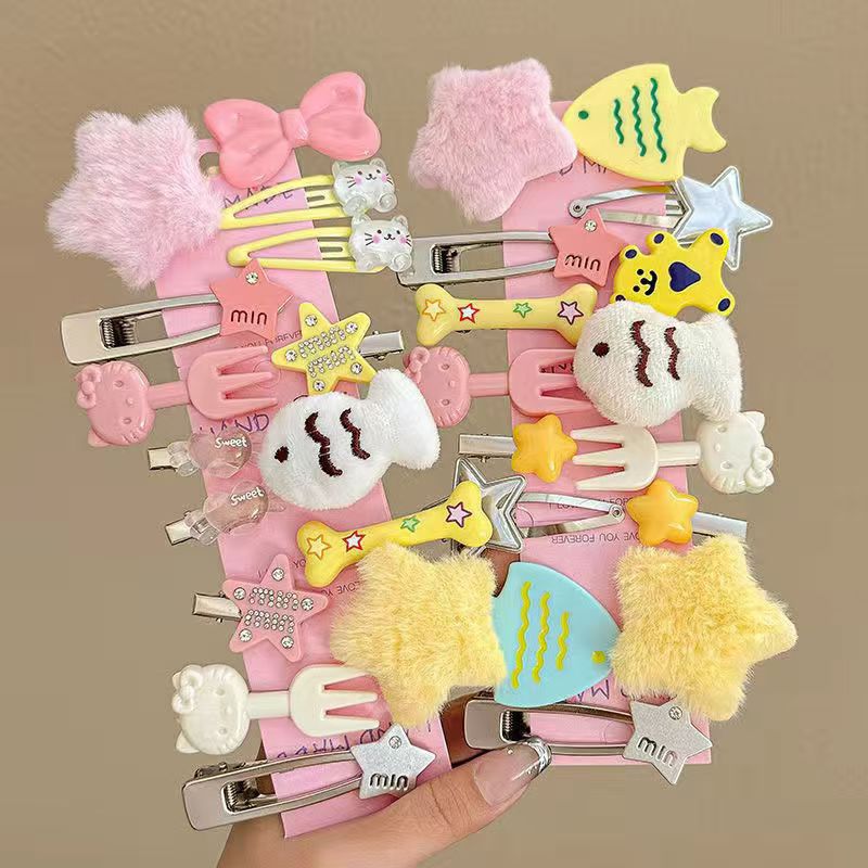 30 pieces of b+d style sweet and cool girl hair clips (packed in bags)