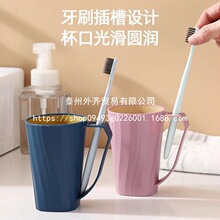 һ����ˢ�����ڱ�ϴ������ˢ�����ֱ��pɫ��Ů�W���n���������l