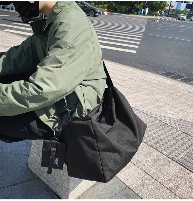 New South Korea simple trend big shoulder bag fashion shortdistance travel bag fitness bagpicture23