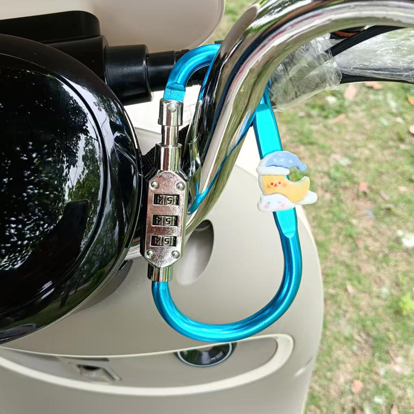 Cute Cartoon Electric Vehicle Helmet Password Lock Motorcycle Scooter Mountain Bike Anti-Theft Lock Bike Basket