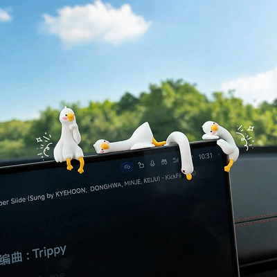 Car ornaments, the dashboard screen, healing-style plush