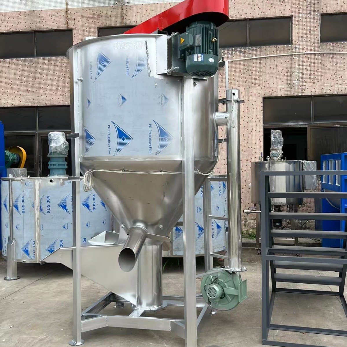 新款塑料米烘干搅拌机 塑料颗粒吵料机500公斤烘干搅拌机鼎亿现货