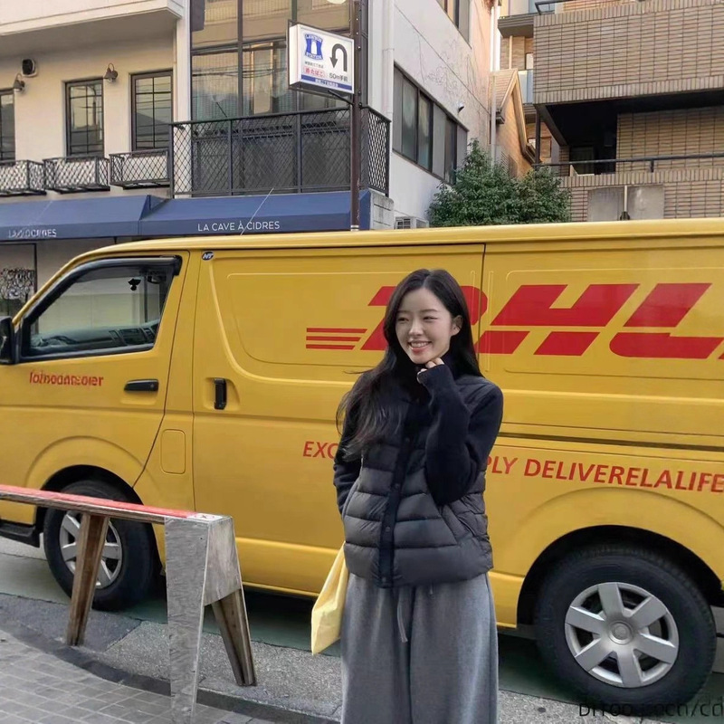平湖霜林2025年冬季新款拼接针织袖轻羽绒90白鸭绒女式外套修身轻|undefined