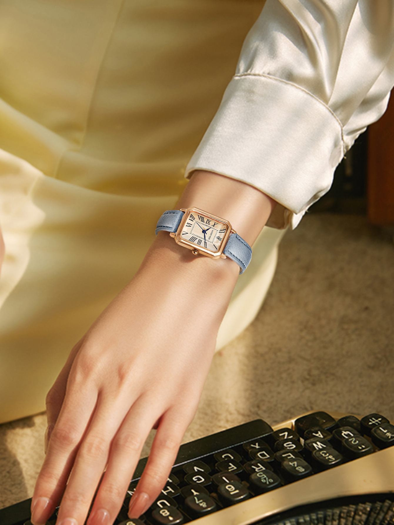 LUCKYFOX retro small dial women's watch new sports small rectangular watch simple daily quartz watch