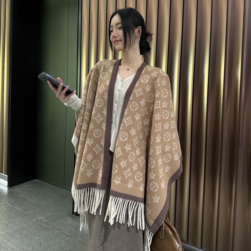 轻奢风高级感大披肩女秋冬季加厚斗篷外套旅游拍照空调房开叉披风|undefined