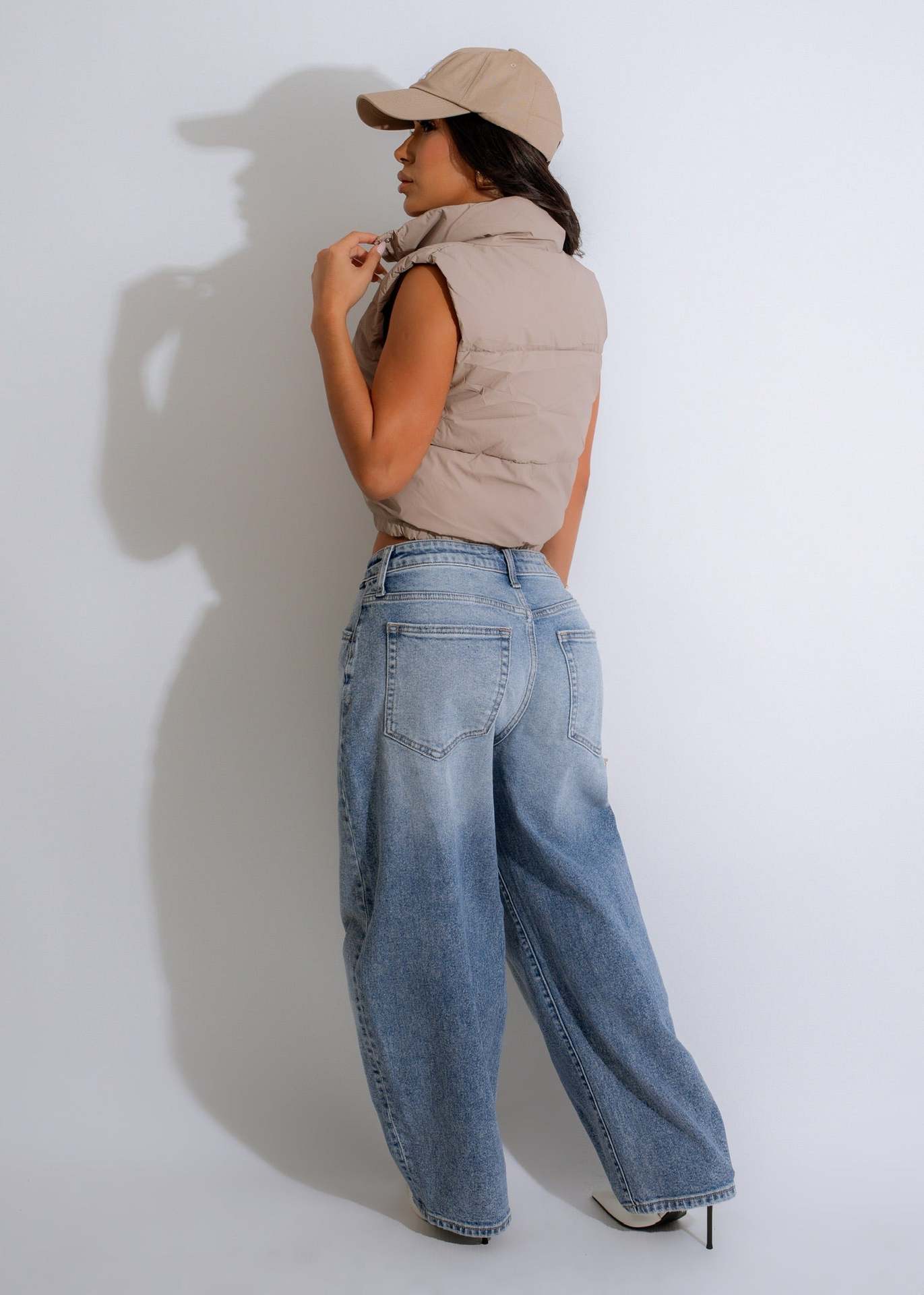 420g Weight Vest Outerwear Type Sleeveless Sleeve Length Zipper Placket Type Polyester Fabric Type Short Top Length Daily Occasion Standing Collar Neckline Slim Fit Type Solid Color Pattern Winter, Autumn Season Women's Gender Casual Style Women's Casual Solid Color Zipper Vest 13