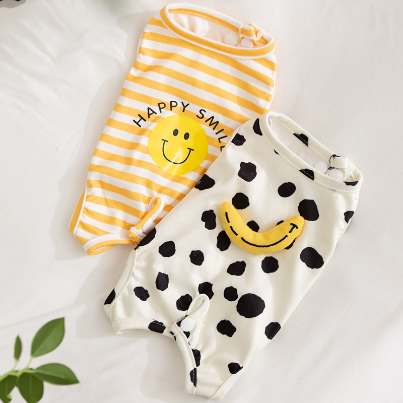 Red roja primavera verano lindo plátano cara sonriente sin mangas bolsa de perro vientre gato cuatro patas aire acondicionado ropa de perro mascota