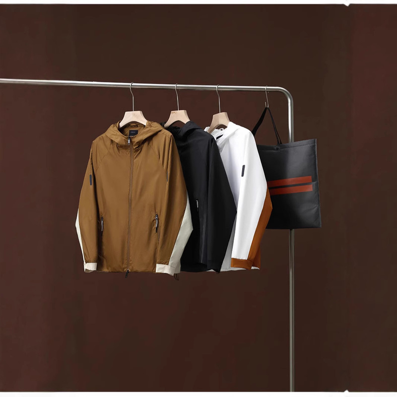 Italian high luxury! Ten thousand! Wind Incarnation Lightweight Breathable Water-repellent Men's Outdoor Hooded Sunscreen Jacket