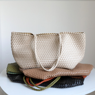 Small design capacious one-shoulder bag