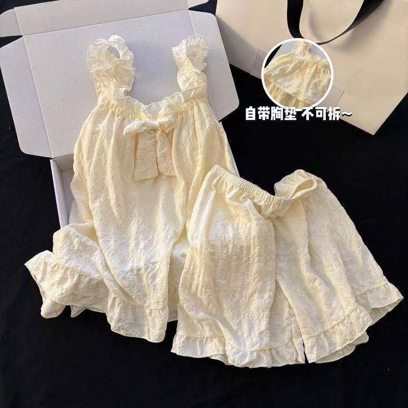 Pijamas de Manga Larga para Otoño e Invierno con Relleno en el Pecho para Mujer, Estilo Coreano 2025, Lindo Traje con Flores Pequeñas, Ropa de Dormir para Estudiantes