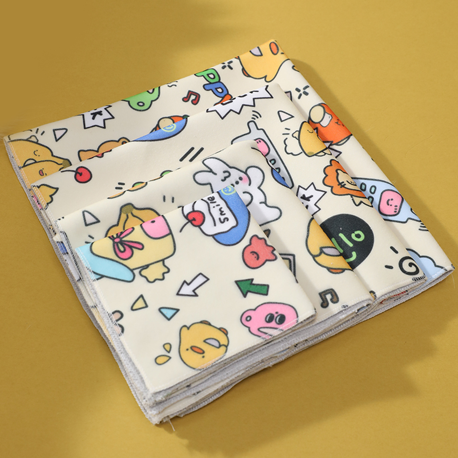 Tela de gato envuelta mágica autocebante multifuncional cien parches de dibujos animados de graffiti envolvente de gato cien parches venta directa de fábrica productos para gatos