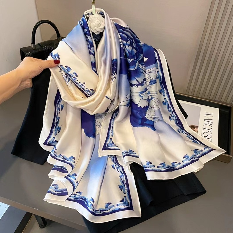 春夏薄款丝巾高级感印花长巾新款缎面旅游防晒纱巾民族风披肩|undefined