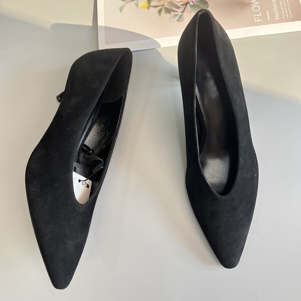 Spanish Md Women's Shoes 2025 Autumn New Black Pointed Simple Suede Genuine Leather High Heels Elegant Single Shoes