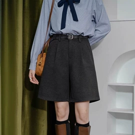 半身裙;休闲裤;女士短裤