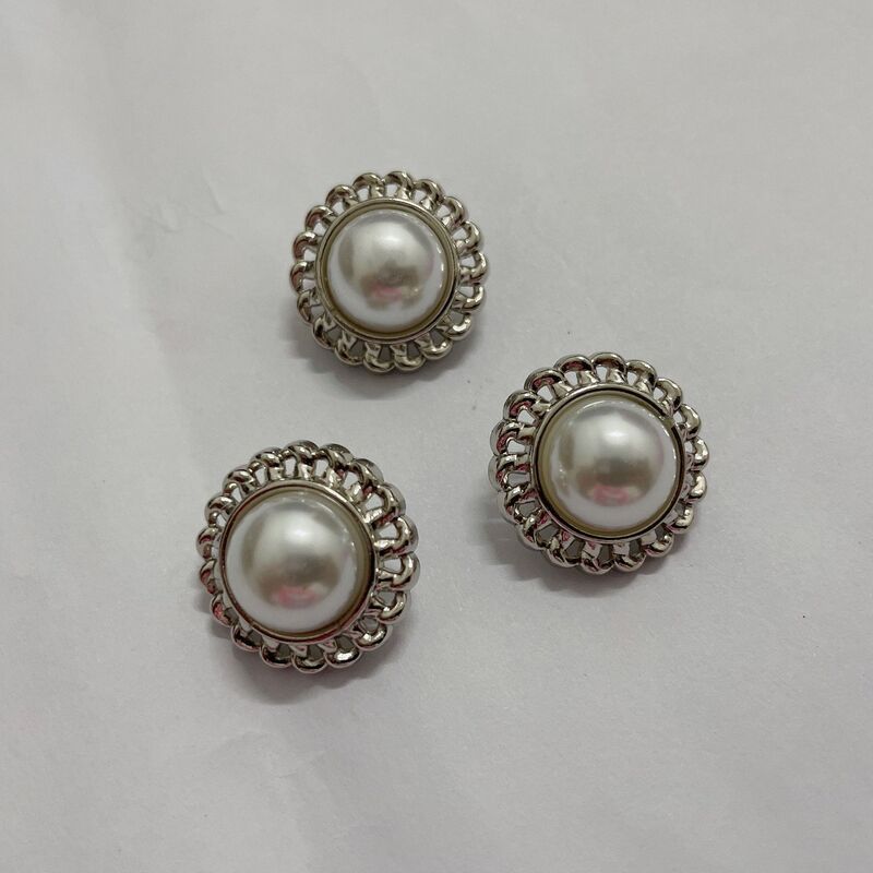 Direct Sale from the Manufacturer: Sunflower Hollow-Out Lace Trim with Pearl Metal Buttons for Coats, Jackets, and Shirts, Fashionable Decorative Buttons