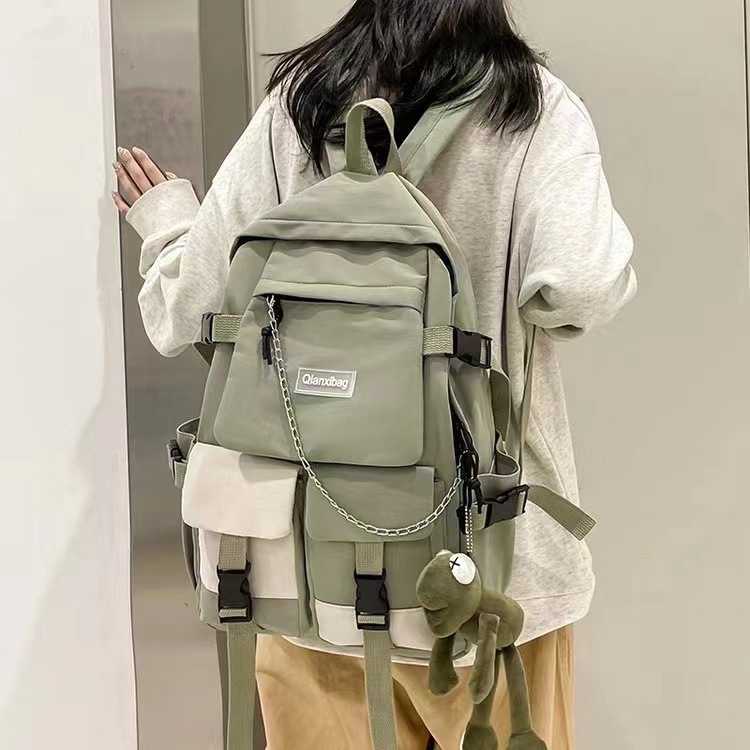 초록색 개구리 장식