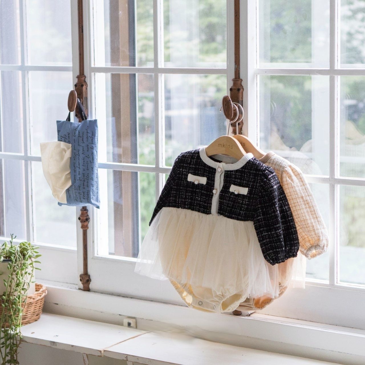 INS estilo coreano otoño niñas bebé de algodón princesa 100 días de edad Chanel estilo pelos envuelto mono mameluco vestido