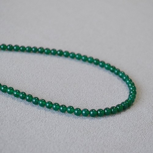 New Chinese style ethnic style ice transparent green agate chalcedony real stone beads simple temperament personalized short necklace clavicle chain