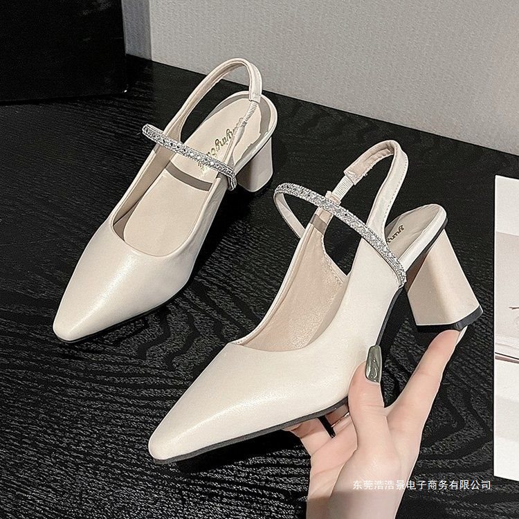 Unique evening style closed-toe sandals with hollow design, super elegant summer rhinestone high heels to pair with dresses, closed-toe chunky heel sandals Unique evening style closed-toe sandals with hollow design, super elegant summer rhinestone high heels to pair with dresses, closed-toe chunky heel sandals