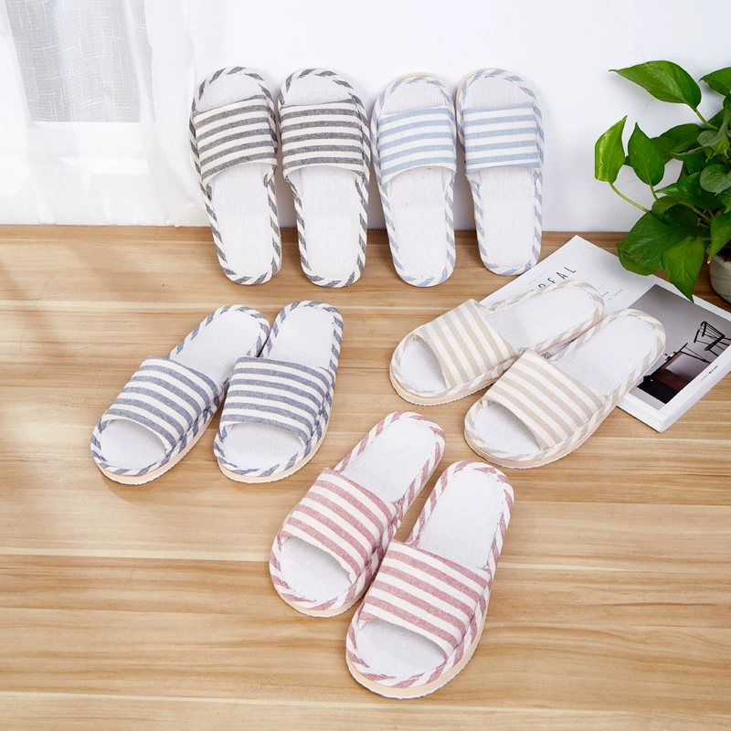 Летние полосатые тапочки для женщин, из хлопка и льна, подходят для всех сезонов, для домашнего использования, универсальные повседневные льняные тапочки для пар, нескользящие, удобные.