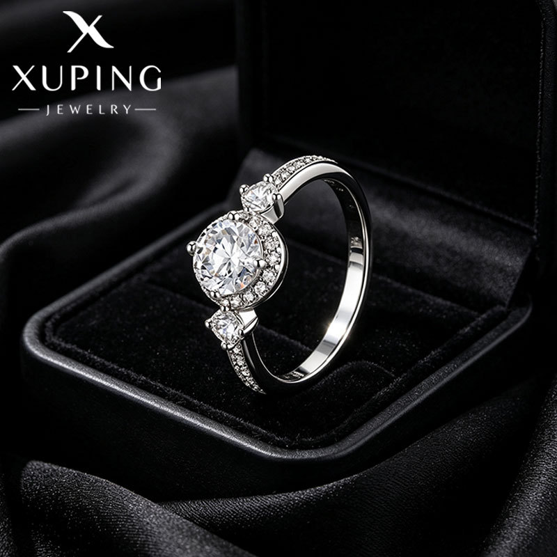 Xuping lujoso diseño ligero anillo de diamante de aleación de apertura de alta calidad anillo de moda personalidad anillo de novia