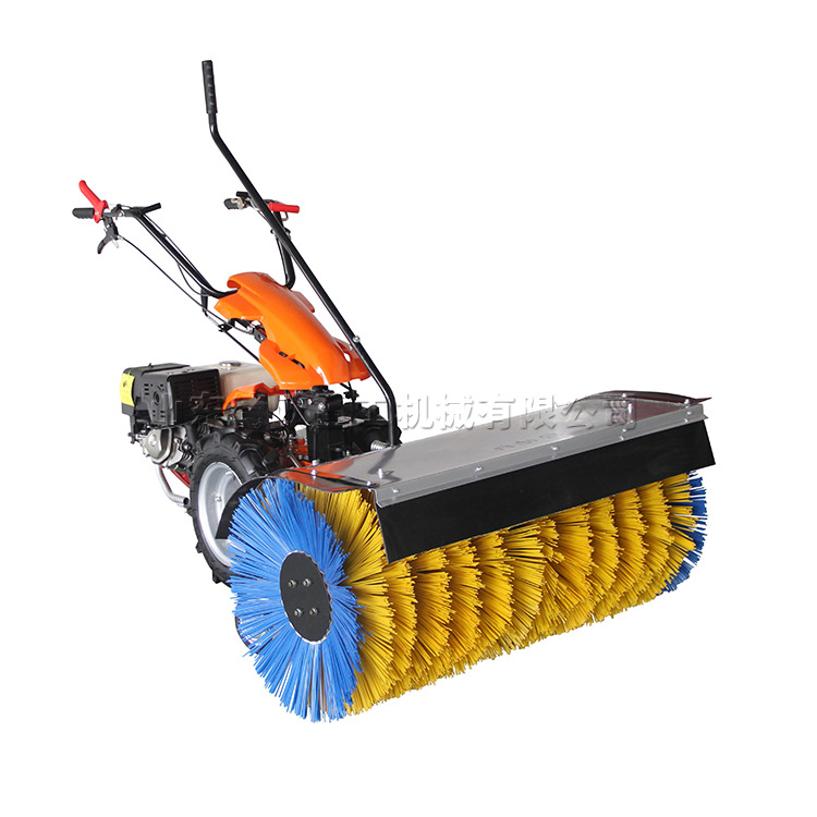 哈尔滨毛刷式家用扫雪机 小区物业公路清雪机6.5马力手推式抛雪机