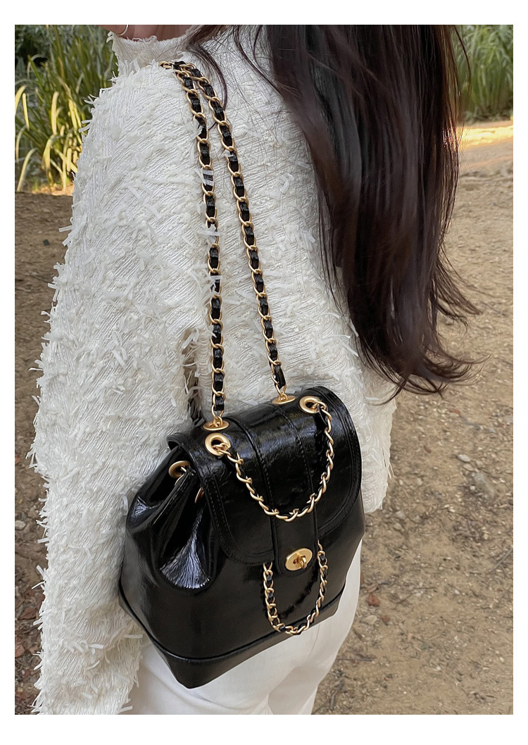 Neue Xiaoxiangfeng Rucksack Damen Koreanische Ausgabe Instagram Öl Wachs Leder Kleine Tasche Einzelne Schulter Damen Tasche Lingge Kette Zurück Tasche_voghion.com