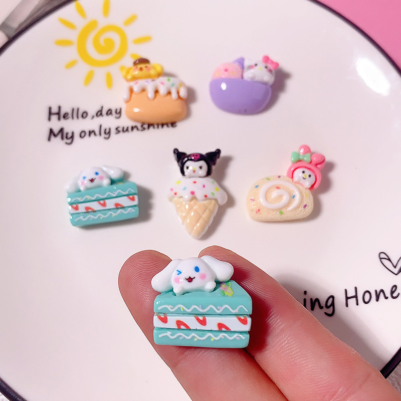 Nuevos dibujos animados Sanrio pastel de helado DIY accesorios de resina accesorios para el cabello estuche de teléfono móvil parches hechos a mano pegatinas de botones de zapatos