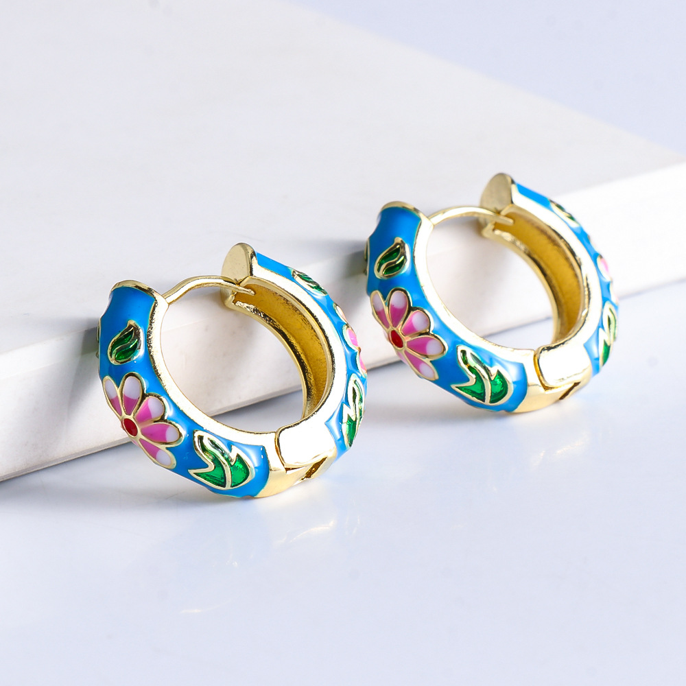 Vente En Gros Bijoux Motif Fleur Boucles D&#39;oreilles En Cuivre Plaqué Or Multicolore Nihaojewelry display picture 11