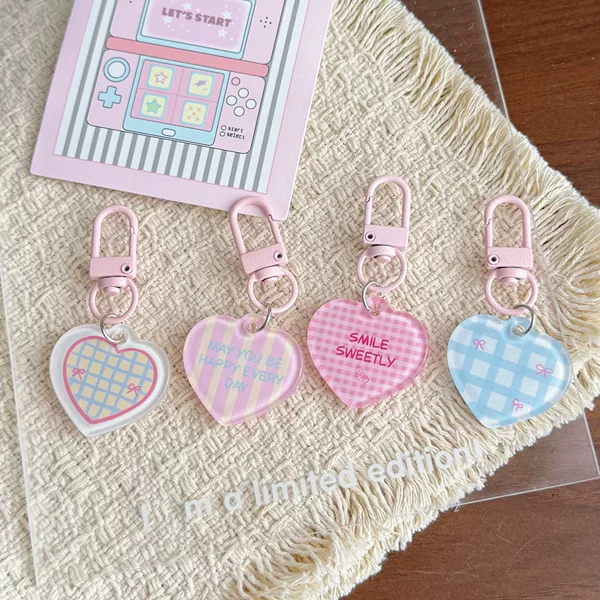 Cute doodle heart keychain, simple bag pendant, ns style accessory for couples and best friends, creative gift decoration