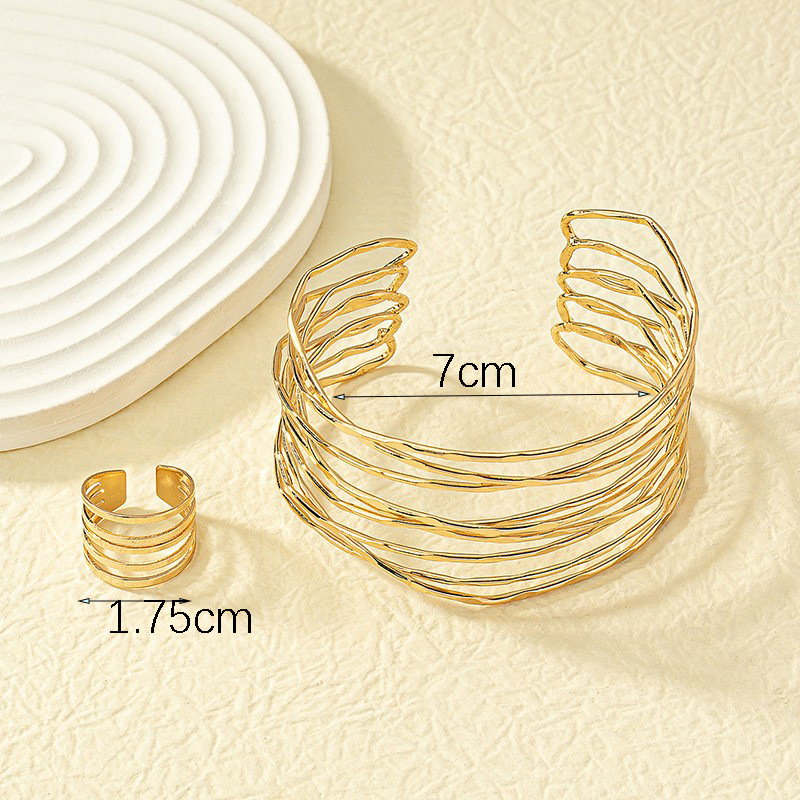 5g Weight Electroplated Gold Plating Process Retro Solid Color Alloy Plating Women's Rings Bracelets