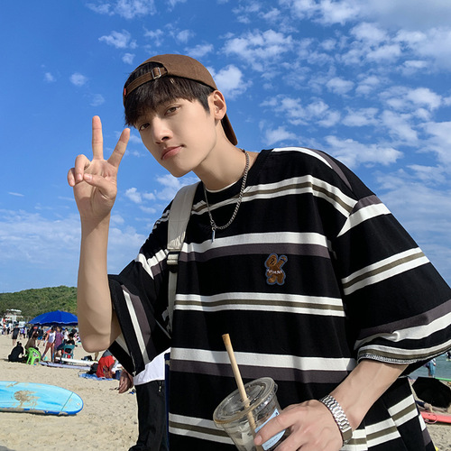 Men's and Women's Summer Trend Striped Short Sleeve T-shirts Loose and Versatile Lazy Style Couple's Five-Pointer T-shirts