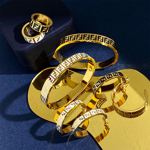 Fengjia Double F Letter Black and White Oil-Drop 22 New European and American Style Couple Rings Fashionable Simple Titanium Steel Ring Set