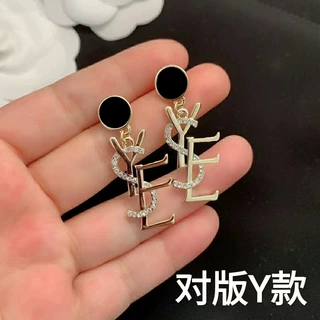 复古高级感滴油小香风耳坠韩国气质宫廷风耳环女港风字母耳钉批发