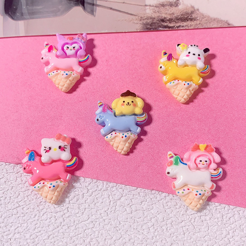 Nuevos dibujos animados Sanrio helado DIY accesorios de resina crema pegamento clip para el pelo caja de teléfono móvil botones de zapatos parches de juego