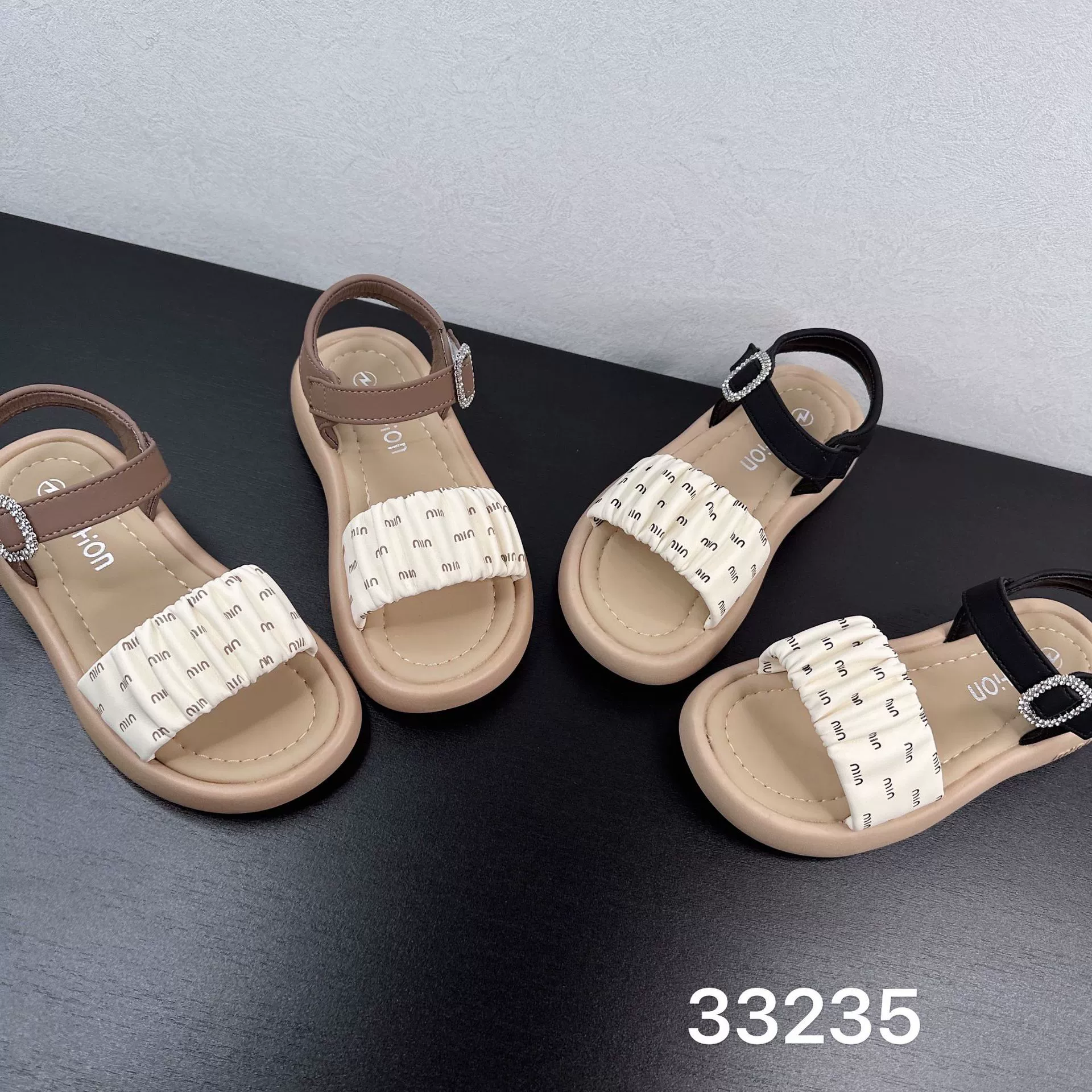 33235 2025 Летняя мода для девочек Сандалии Детская мягкая подошва пляжная маленькая девочка Волновая точка Принцесса Детская обувь