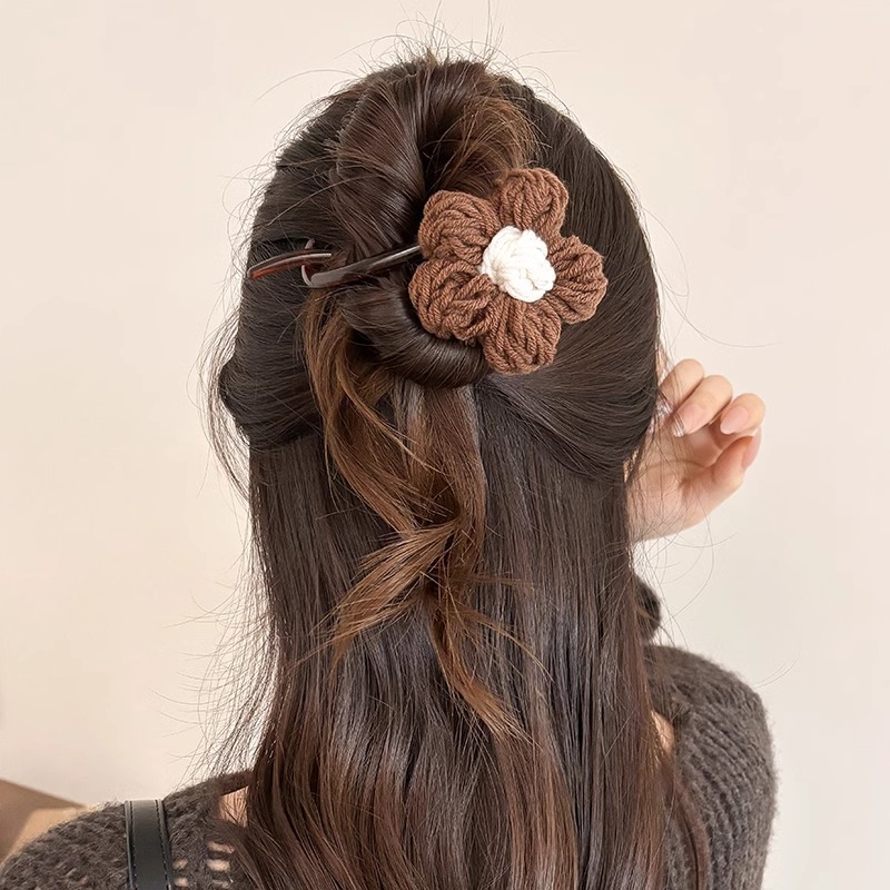 Flores de alta sensación boca de pato clip de cabello grande cabeza atrás clip de cabello para mujeres 2025 nuevo caño invierno peluche