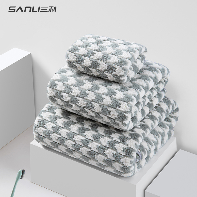 Sanli Towel Coral Fleece Bath Towel Is More Absorbent Than Pure Cotton Towels, Large Bath Towel for Adults, Houndstooth Bath Towel