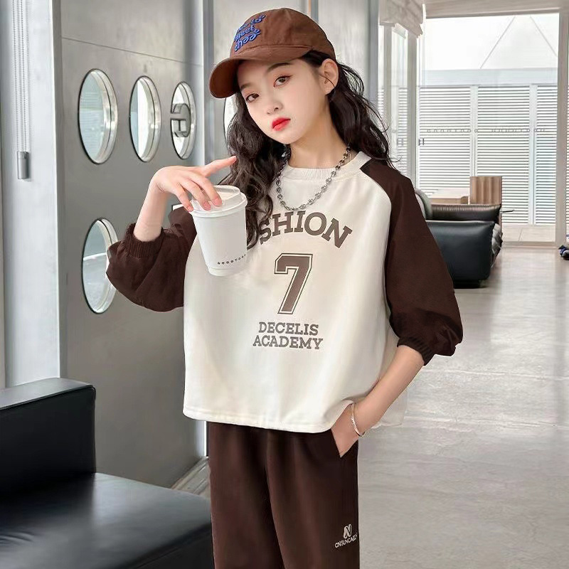 Felpa con cappuccio per ragazze 2024 Autunno Nuovo Medio e Grande Stile Occidentale Tempo Libero Sport Manica Lunga Bambini Due Pezzi Set_voghion.com