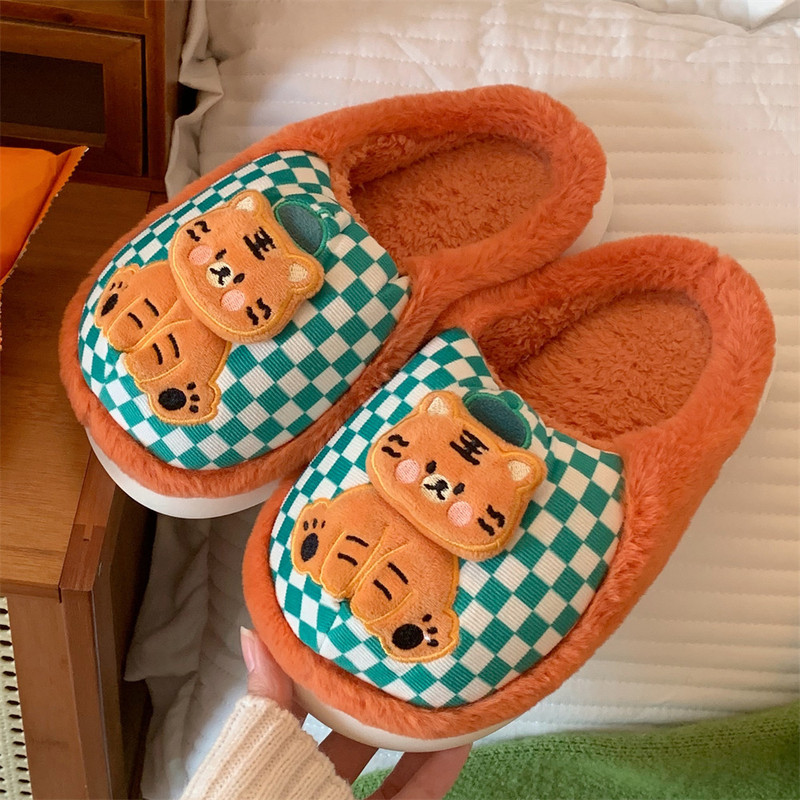 Winter Korean style ins home warm confinement soft bottom slippers cute cartoon Tiger plush closed toe cotton slippers for women Winter Korean style ins home warm confinement soft bottom slippers cute cartoon Tiger plush closed toe cotton slippers for women
